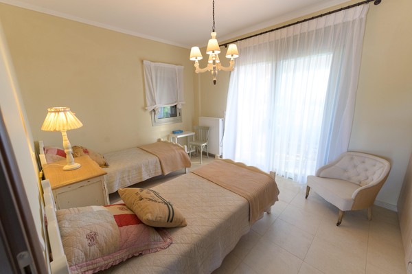 Bedroom (ground floor)